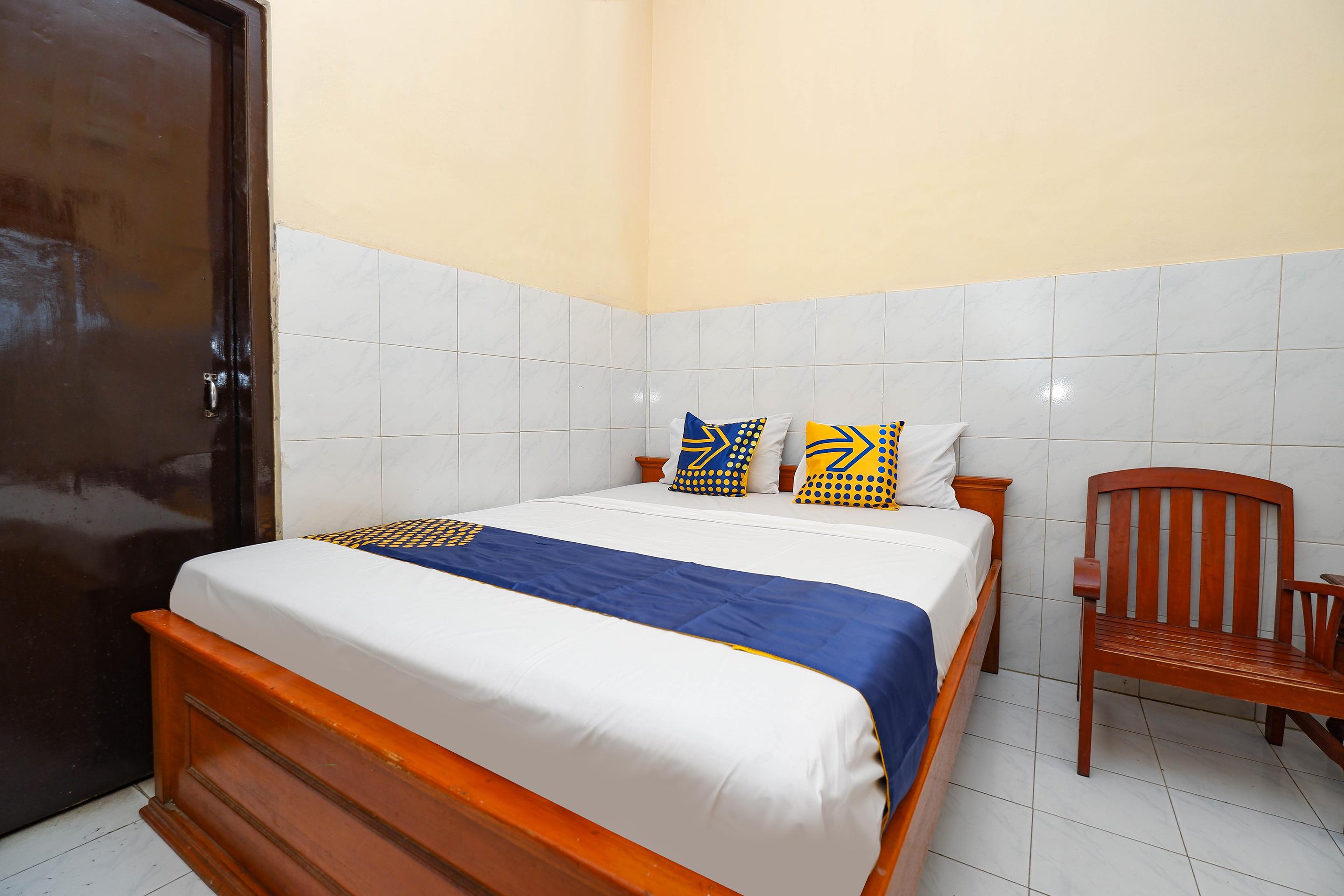 Spot On 2011 Hotel Mekar Sari Surakarta  Exterior photo